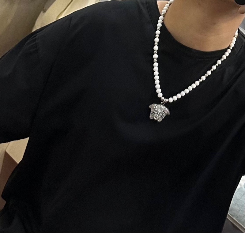 VERSACE